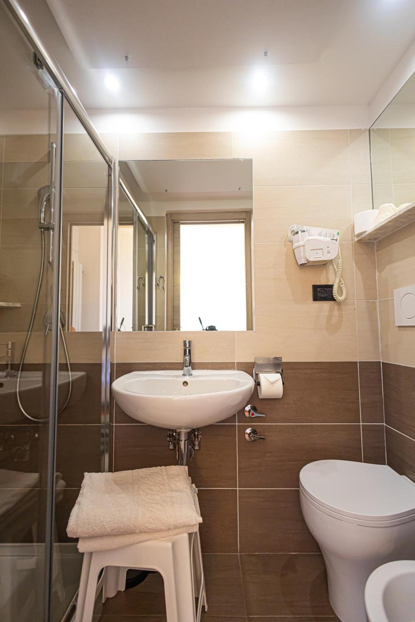 Esperia Hotel